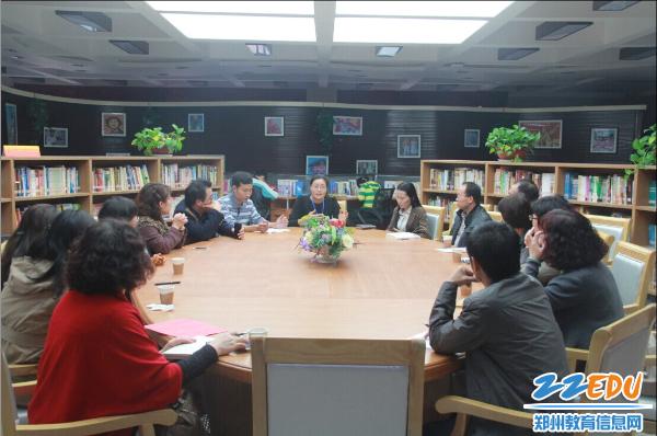 家长志愿者，增添九中“学校生活世界”的精彩——郑州九中召开图书馆家长志愿者见面会