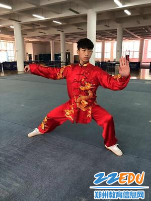 九中武术队学生弓浩宇夺得河南省传统锦标赛陈式太极拳冠军 